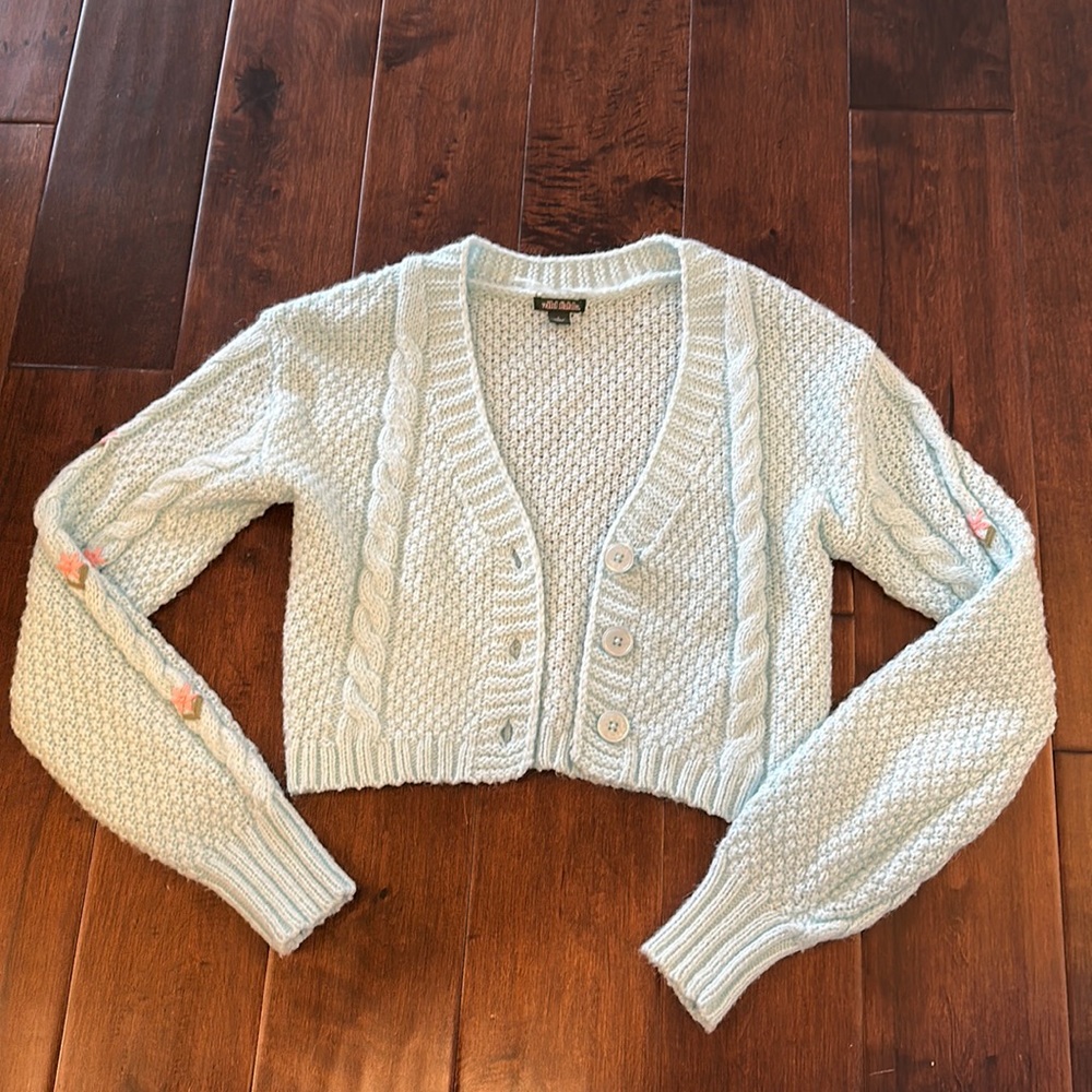 Cropped cardigan with pink flowers